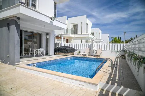 Hi royal villa