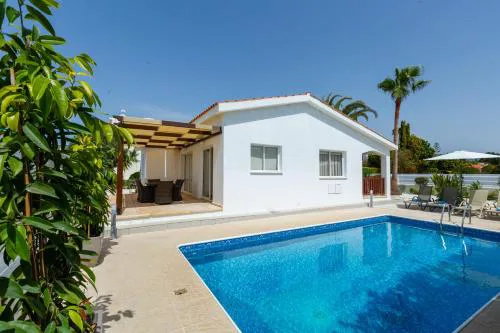 Bungalow Alexia - Garden Oasis near Coral Bay Beach
