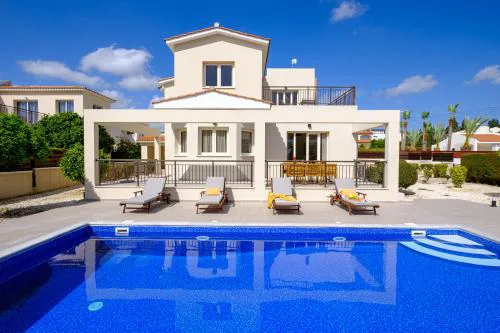 Cielo Luxury Villa by Nomads - Walk to Coral Bay