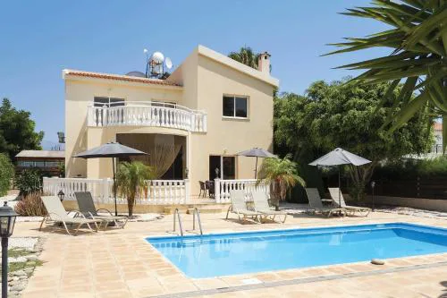 Villa Coral Bee - walking distance to Coral Bay Beach