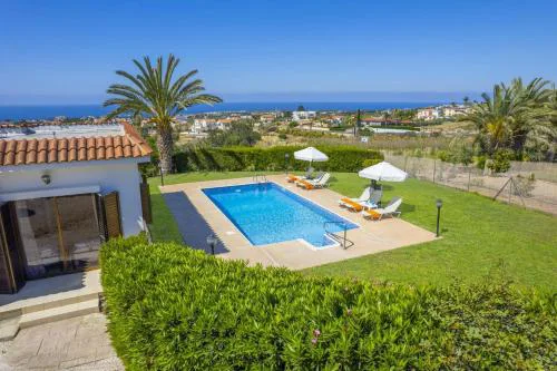 Villa Rhea by Villa Plus