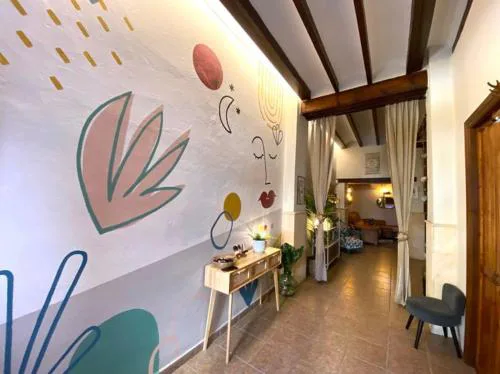 Welcome ! Charming residence is situated in a central area !