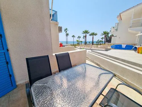 Beach Vibes Beachfront Apartment