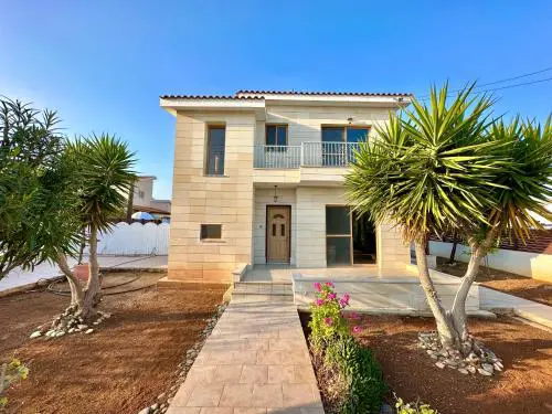 Lovely Pool Villa in Pyla