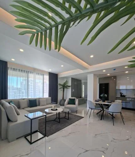 Panoramic View Balcony - Stylish 1BR Apartment