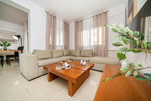 2 bedroom flat