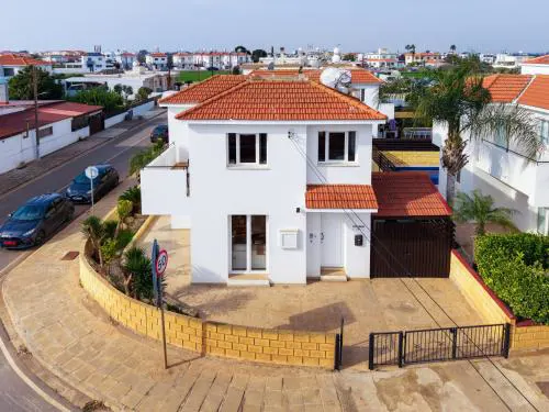 Villa St George - 3 Bed Villa with Private Pool