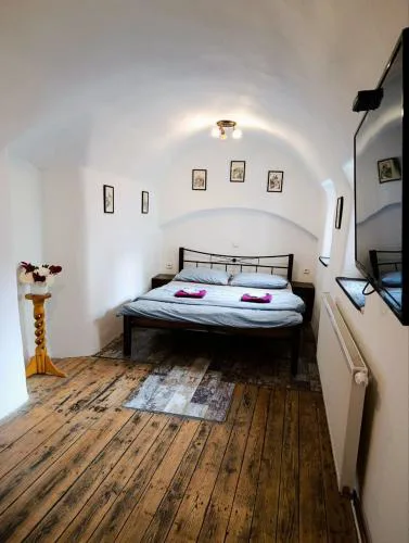 Apartment B B B