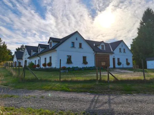 Matějovec 109 & Ubytování Na statku