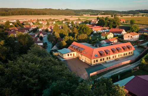 Penzion a restaurace Zlatovláska u zámku Červená Lhota
