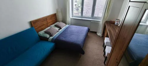 ROOM IN TREBON