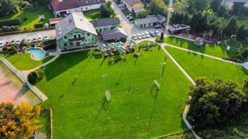 Restaurace a penzion Kamenec