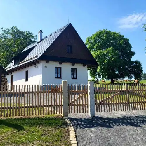 Chaloupka Pomněnka na Lipce