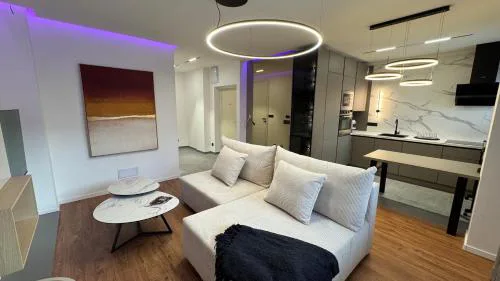 Moderní Hi-Tech apartmán v centru Pardubic - Wi-Fi, Netflix, projektor