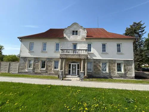 Vila Bílý Jelen apartments Ralsko