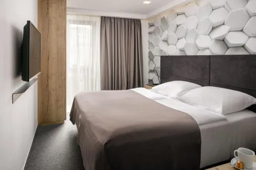 4 SMART HOTEL