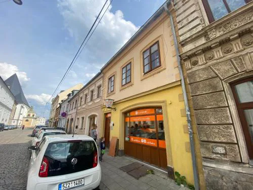 Old Town Apartments S12