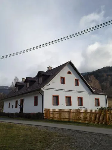 Chalupa u ztraceného potoka