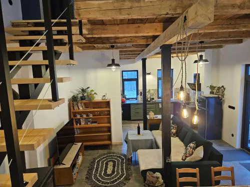 Glamping & Farm Zlaté Podlesí - Letní stáj v konírně
