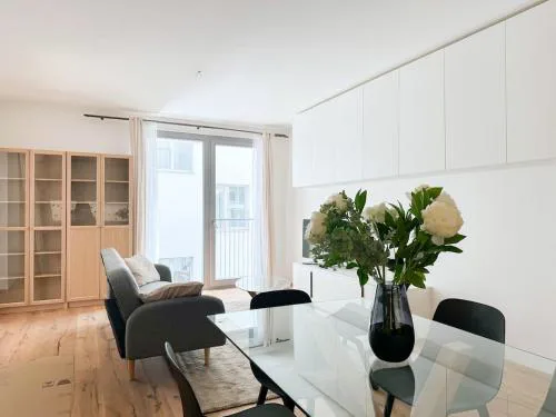 REAL Living by REFA - Modern Haven 1311