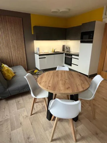 Yellow apartment Deluxe