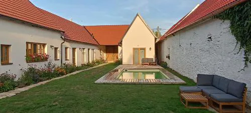 Tady dobrý