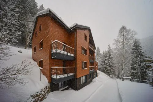 Vlčí Stopa Apartments