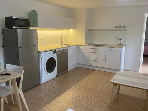 Red Travel Apartment