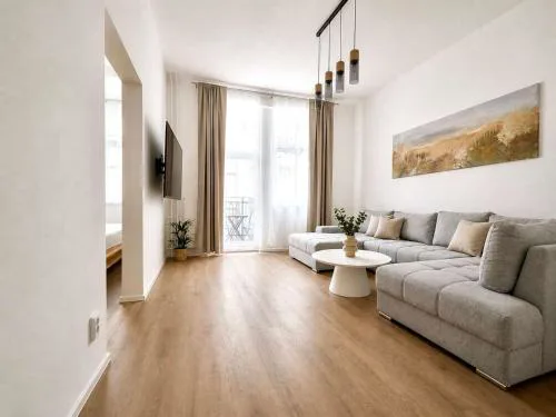 Golden Calm - Private Sauna & Balcony