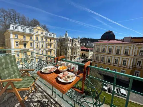 Balconies above colonnade
