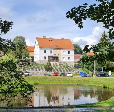 Ela Apartments Farní