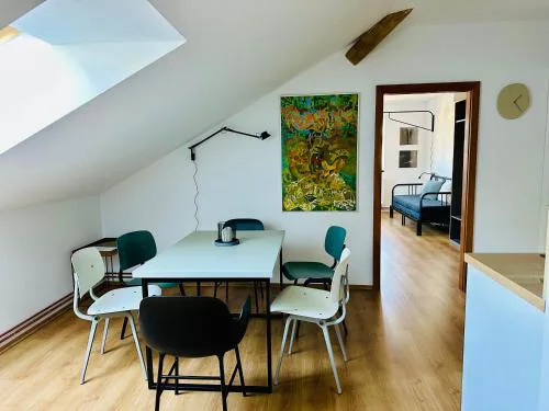 The Art Nest