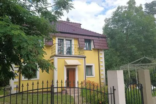 Okouzlující vila u jezera Lhota