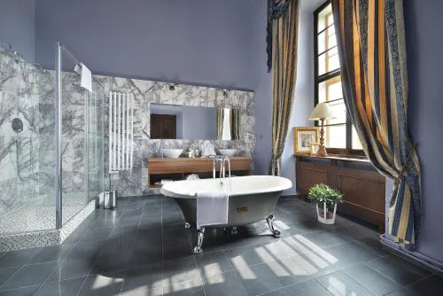 Chateau Loucen Garden Retreat