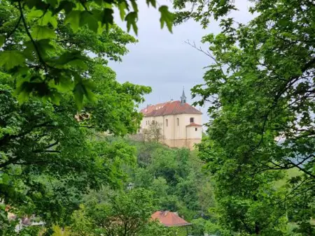 Nižbor samostatný domek v zahradě