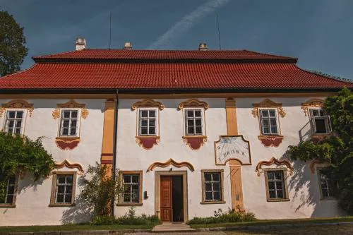 Zámeček Ostrov