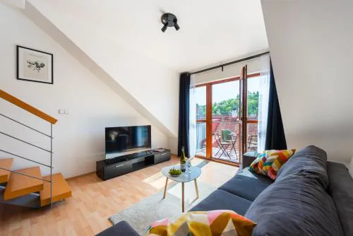 2-level apartment with large balcony
