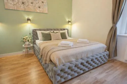 3BR Apartment - Self Check-in - Prague 1 - Sleeps 8