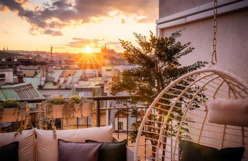 A/C LUX Rooftop APT 6BR+3.5Bath Wenceslas square