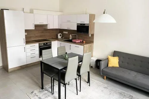 Aurion Cozy 2BR Apartment near Prague Castle - Parking - Up to 6 Guests