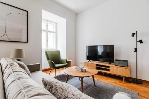 Blueground Prague 1 furnished Old town square PRG-43