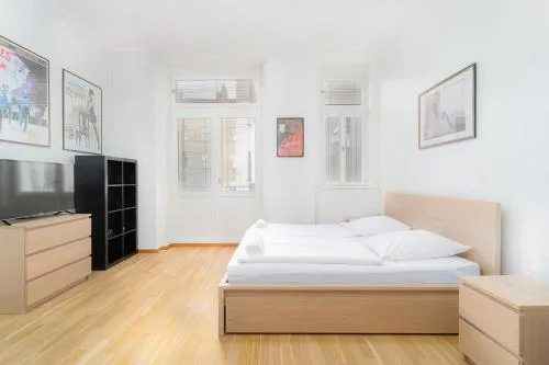 Bright 1 BR, close to Malá Strana & Dancing House