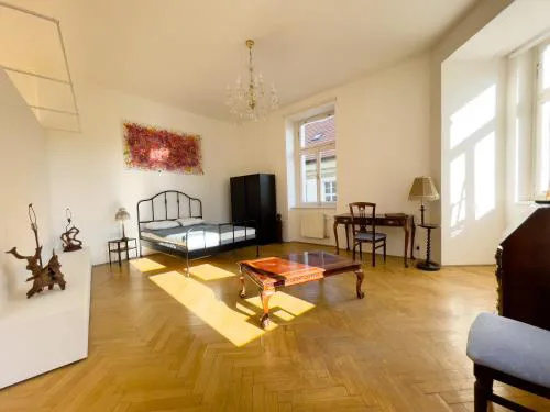 Center of Prague Rooms 369