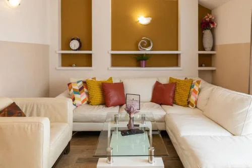Central 3bdr penthouse with terrace&AC