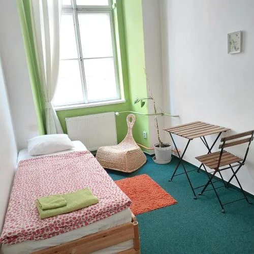 Charles bridge, Old town3 Min walk Private Room B