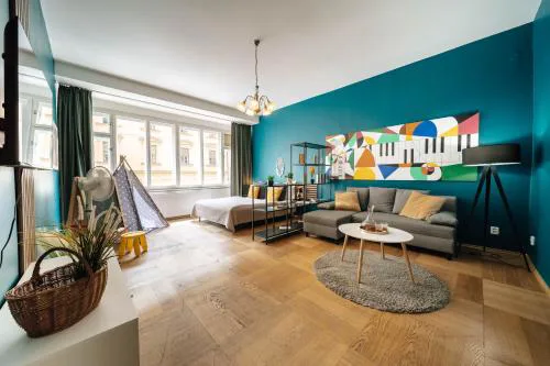 Cityscape Charm Spacious 3 Bedroom Haven for 7