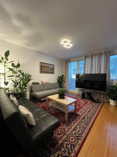 Cozy City Stay - Central Apartment