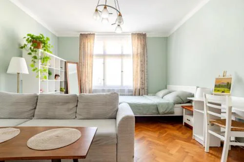 Cozy Family Riverside Apartment in Central Prague