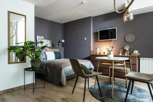 Cozy modern studio in Prague's absolute center