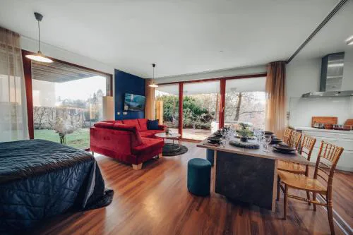 Design Architect Villa with 2 Apartments